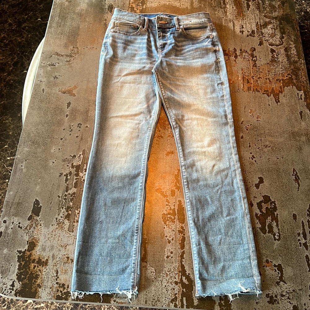 Express mid rise skinny cropped jeans denim size 8 straight leg